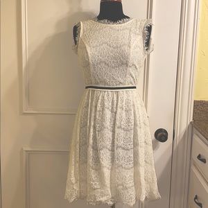 creme color lace dress / sleeveless